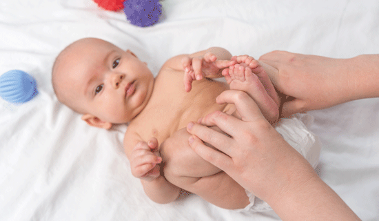 masaje-infantil-colicos