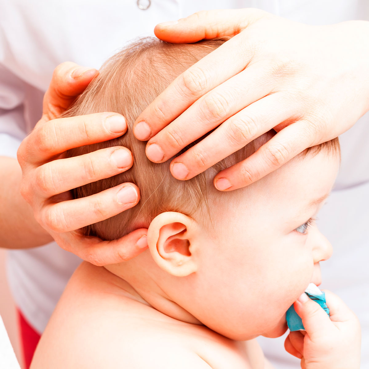 Costra láctea del bebé: ¿qué es y cómo tratarla?