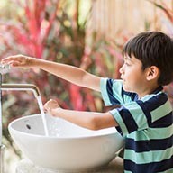 Reto viral: el juego del coronavirus para que los niños se laven bien las manos