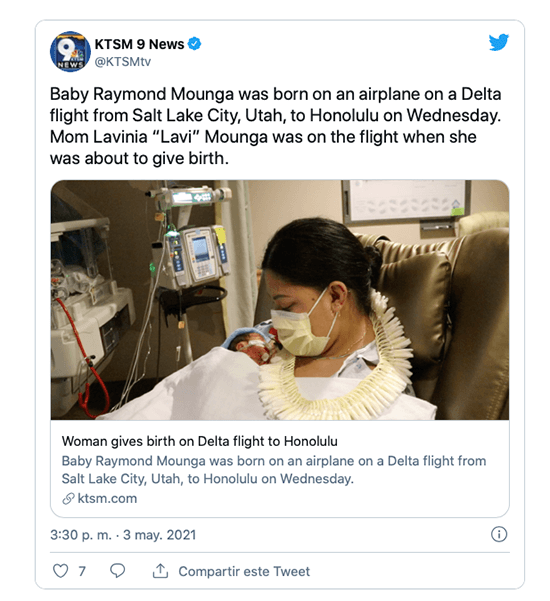 Mujer da a luz en un avión