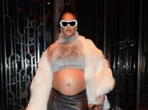 Rihanna se muestra sexy en el embarazo