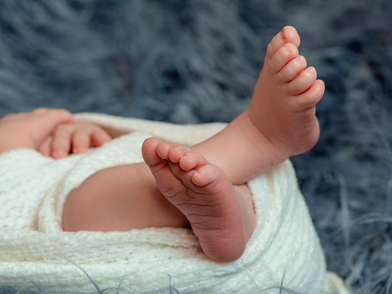 Piernas y pies del recién nacido: detecta las anomalías