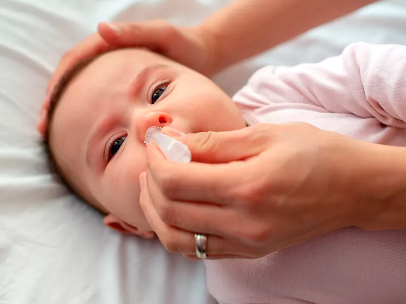 Cómo realizar lavados nasales en niños
