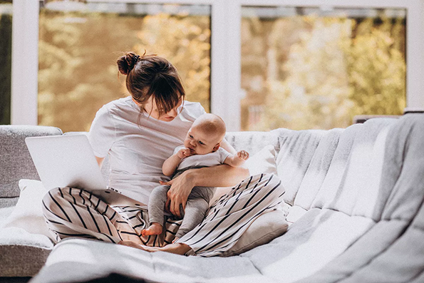 Caída del cabello en el posparto: causas, duración y cuidados