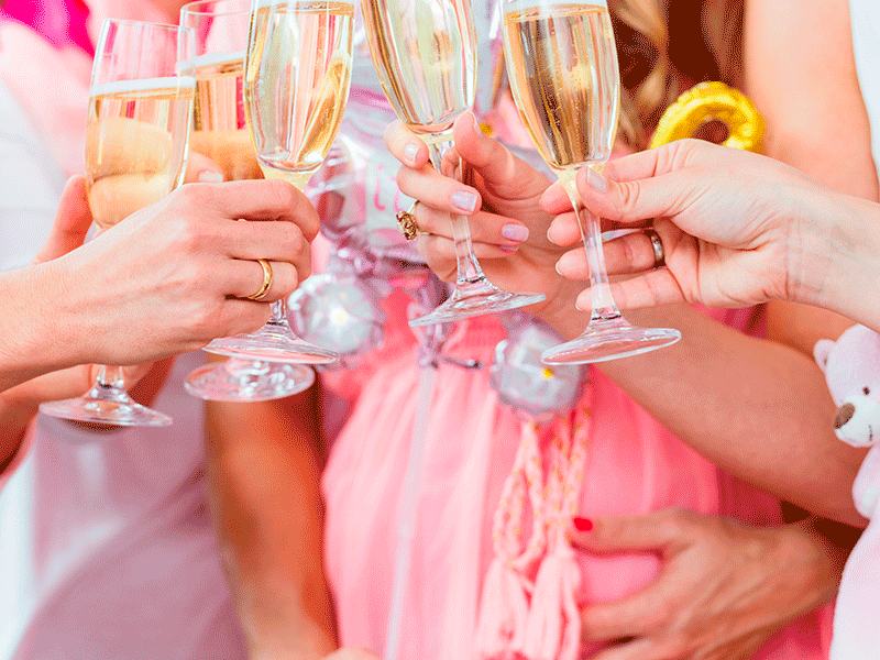 Estoy embarazada: ¿puedo brindar con champaña?