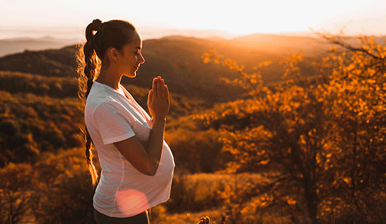 embarazada yoga zen