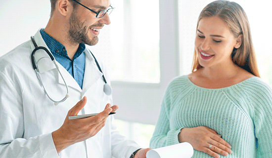 embarazada visita medico