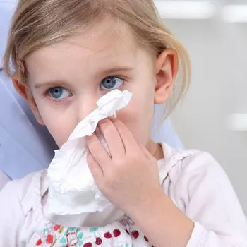 Perspicaz horno Interpretar Epistaxis infantil: por qué le sale sangre de la nariz y qué hacer