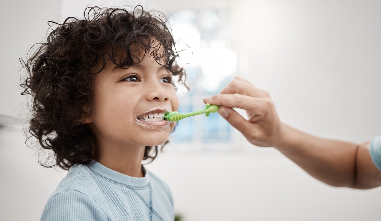 ¿Qué hacer para cuidar los dientes de los niños?