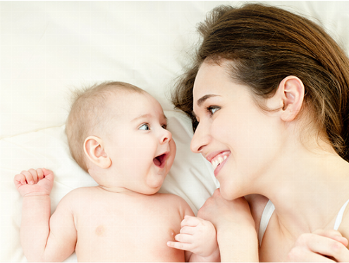 Consejos de los expertos para cuidar la delicada piel de tu bebé
