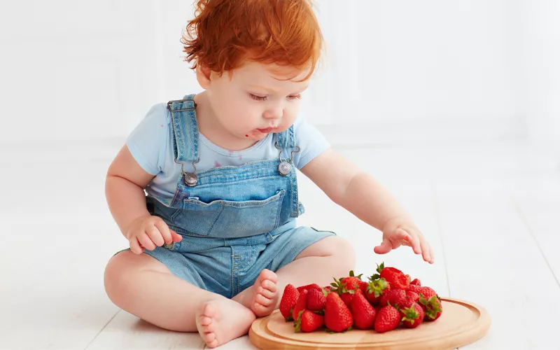 alergia-alimentaria-bebe-fresas