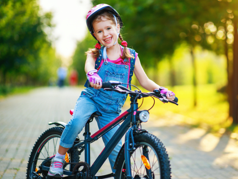 ¡A pedalear! Tips para que tus niños aprendan a andar en bici