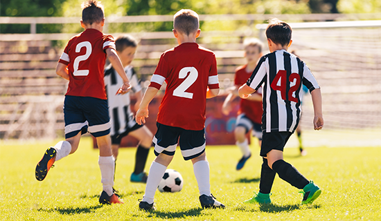 deportes-riesgosos-para-audicion-ninos-futbol