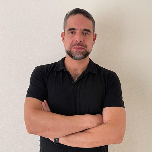 Dr.-Salvador-Cisneros