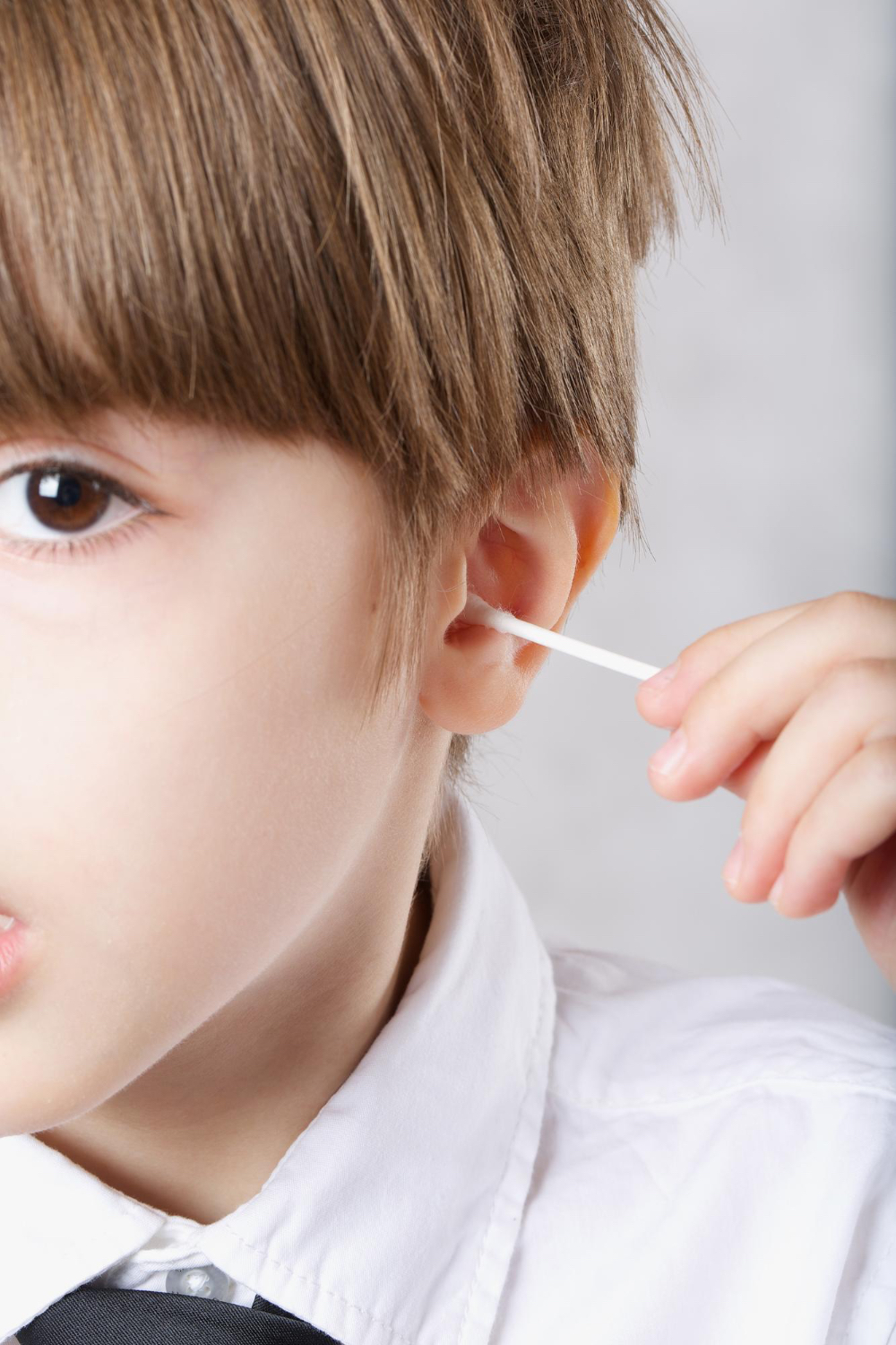 cuidado-salud-auditiva-ninos-vacaciones-qtips