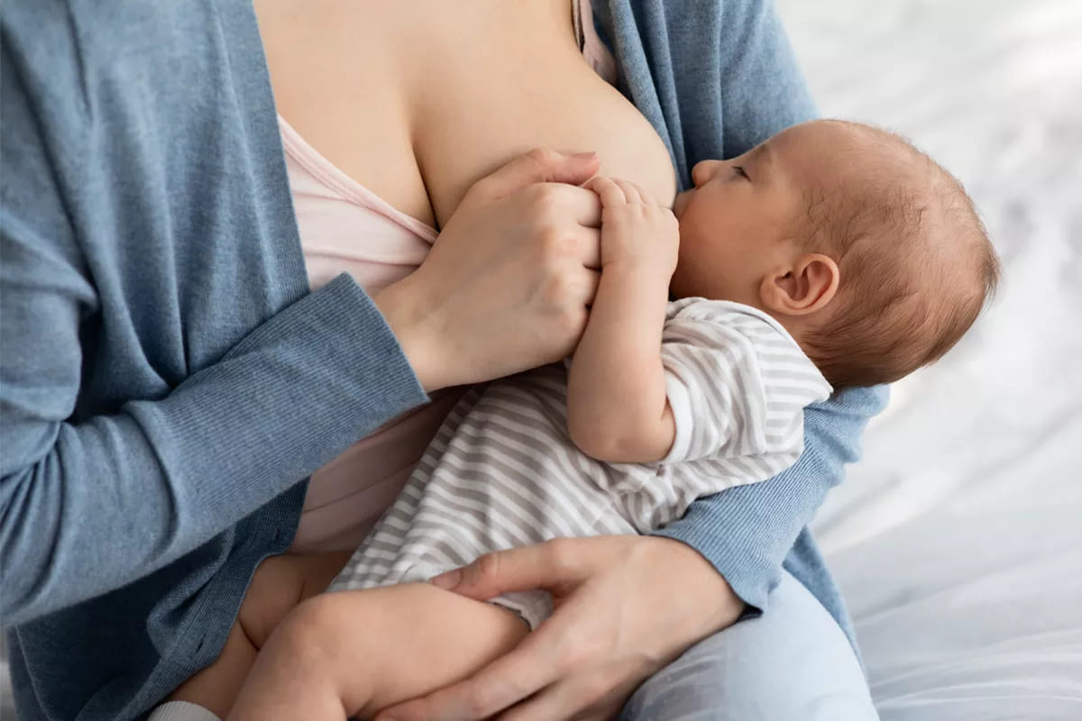 Señales de alarma en la lactancia materna que no debes ignorar mamá y bebé en el proceso de la lactancia materna