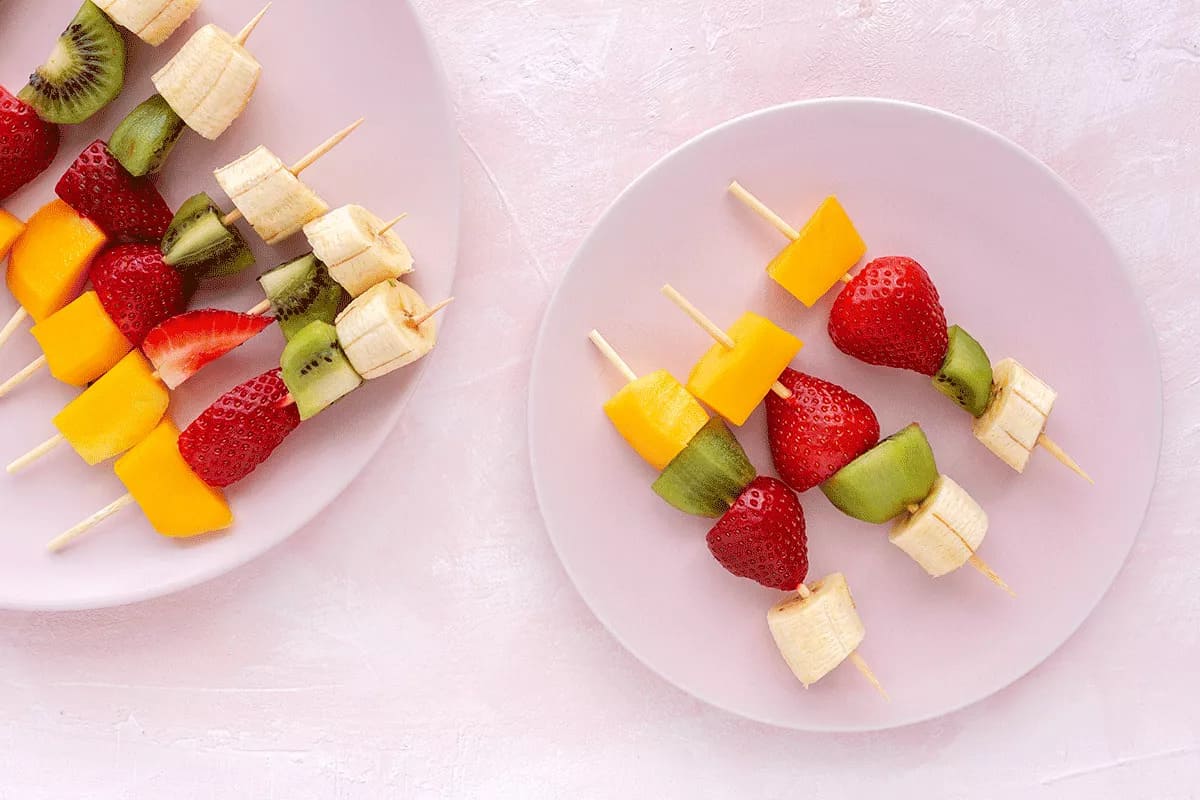 meriendas-brocheta-fruta